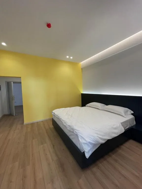 King Room with Balcony — Ladi Rooms